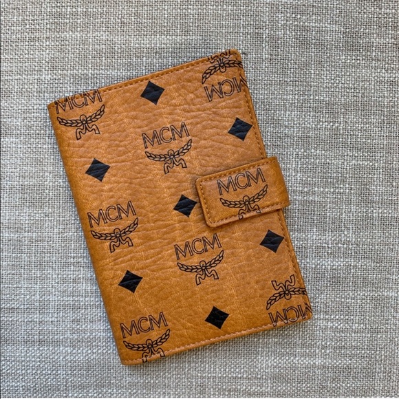 MCM Accessories - MCM passport holder